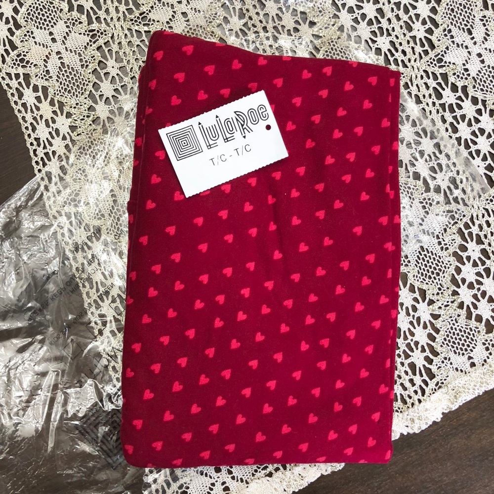 LuLaRoe Tall & Curvy Valentine Heart Leggings NWT